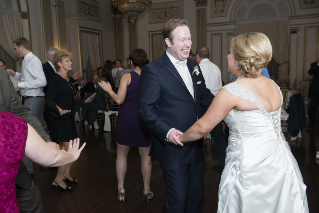 George Washington Hotel Pittsburgh Bride and Groom Dancing Live Band