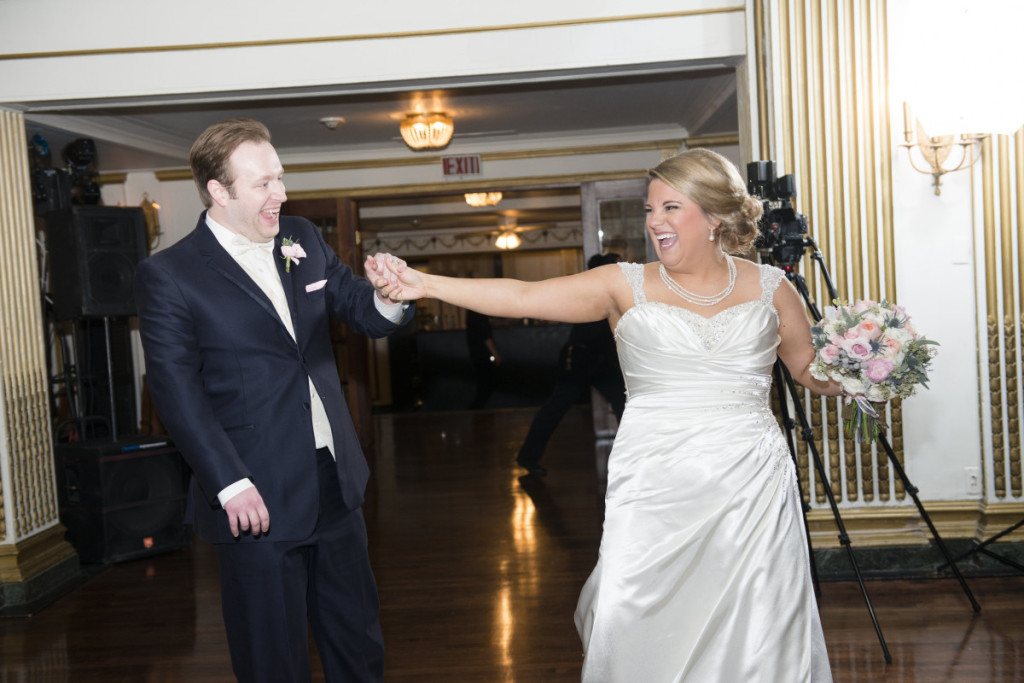 George Washington Hotel Pittsburgh Bride and Groom First Dance