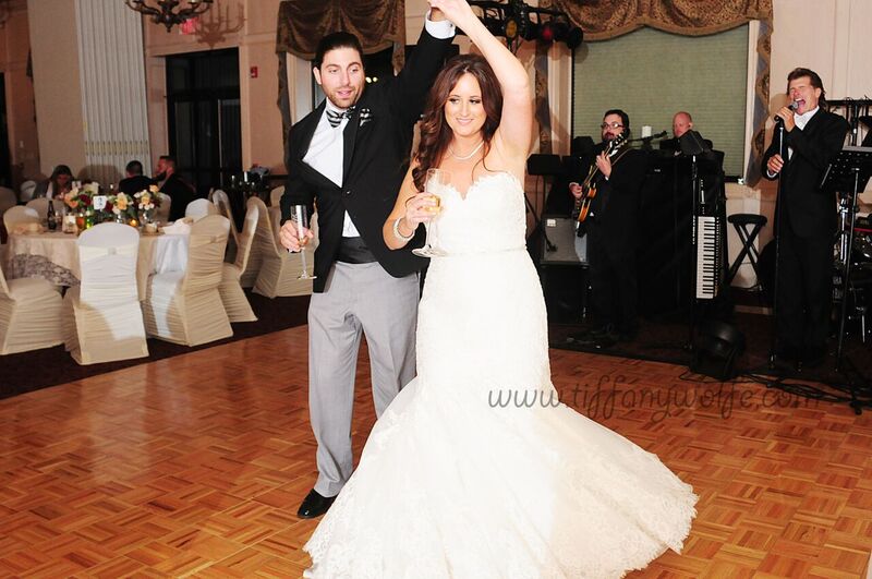 Shakespeare Restaurant Wedding Bride and Groom Dance