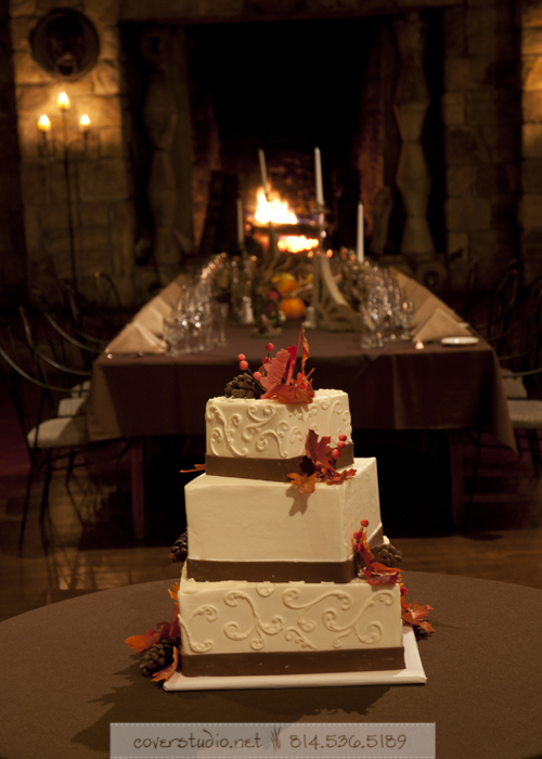 Green Gables Restaurant Pittsburgh Wedding White Cake